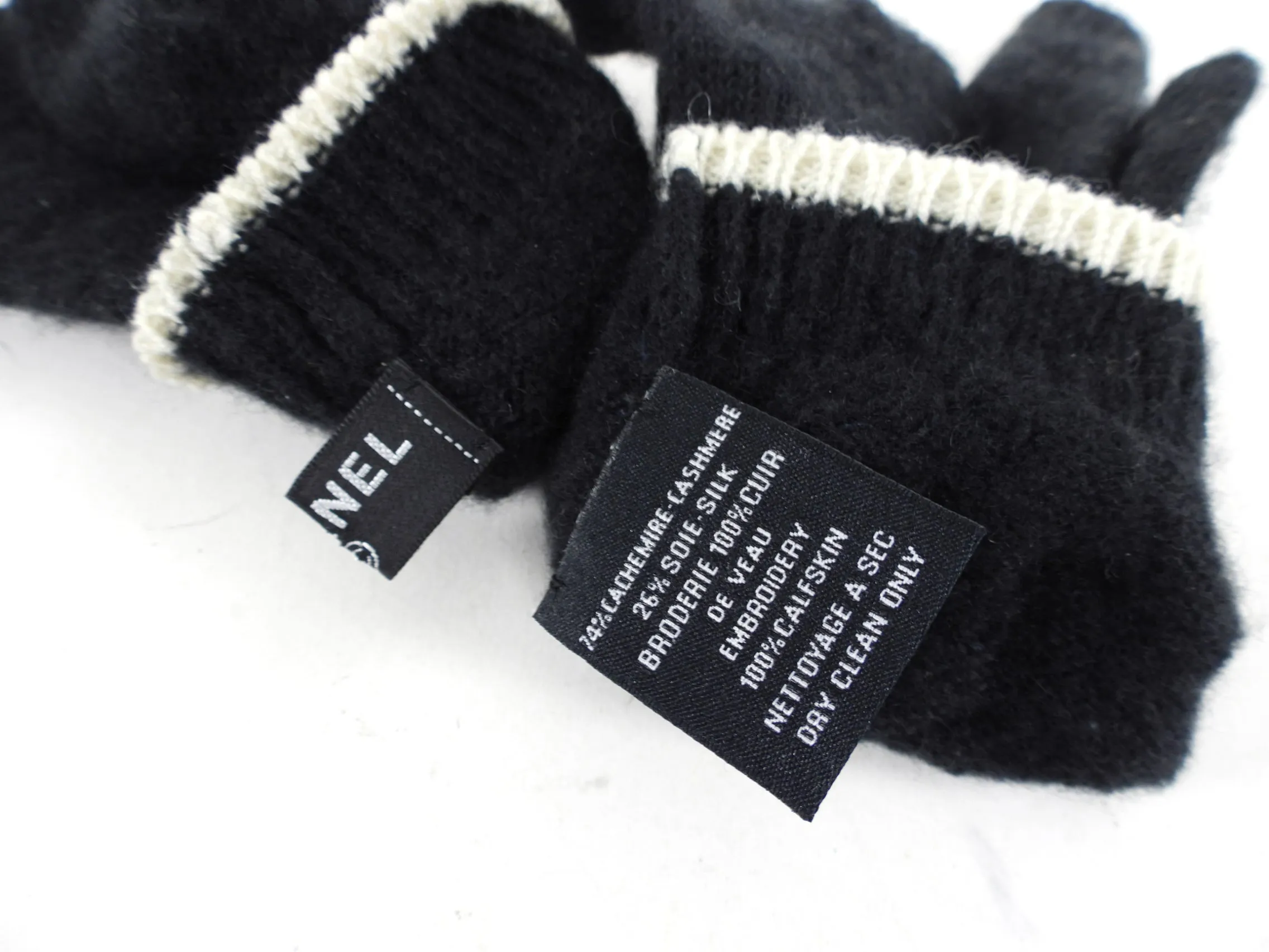 Chanel Black Cashmere CC Knit Gloves