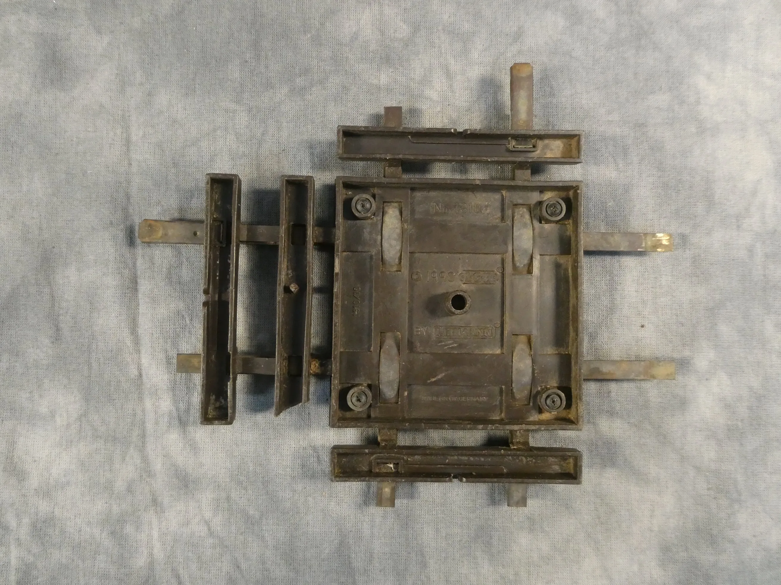 LGB No. 1310 G Scale Gross Bahn 90 Degree Crossing Track
