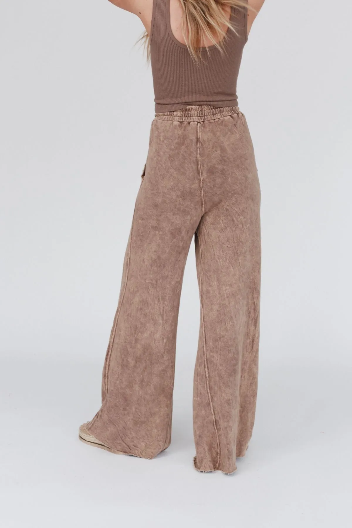 Relaxing Robin Wide Leg Pant - New Mocha