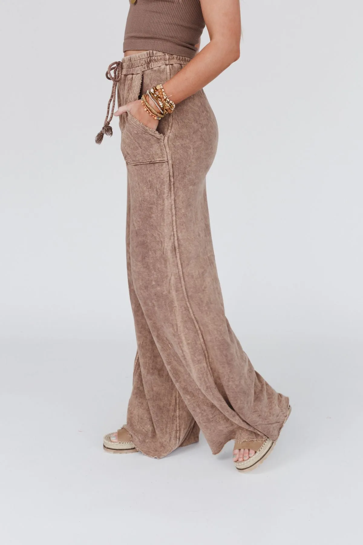 Relaxing Robin Wide Leg Pant - New Mocha