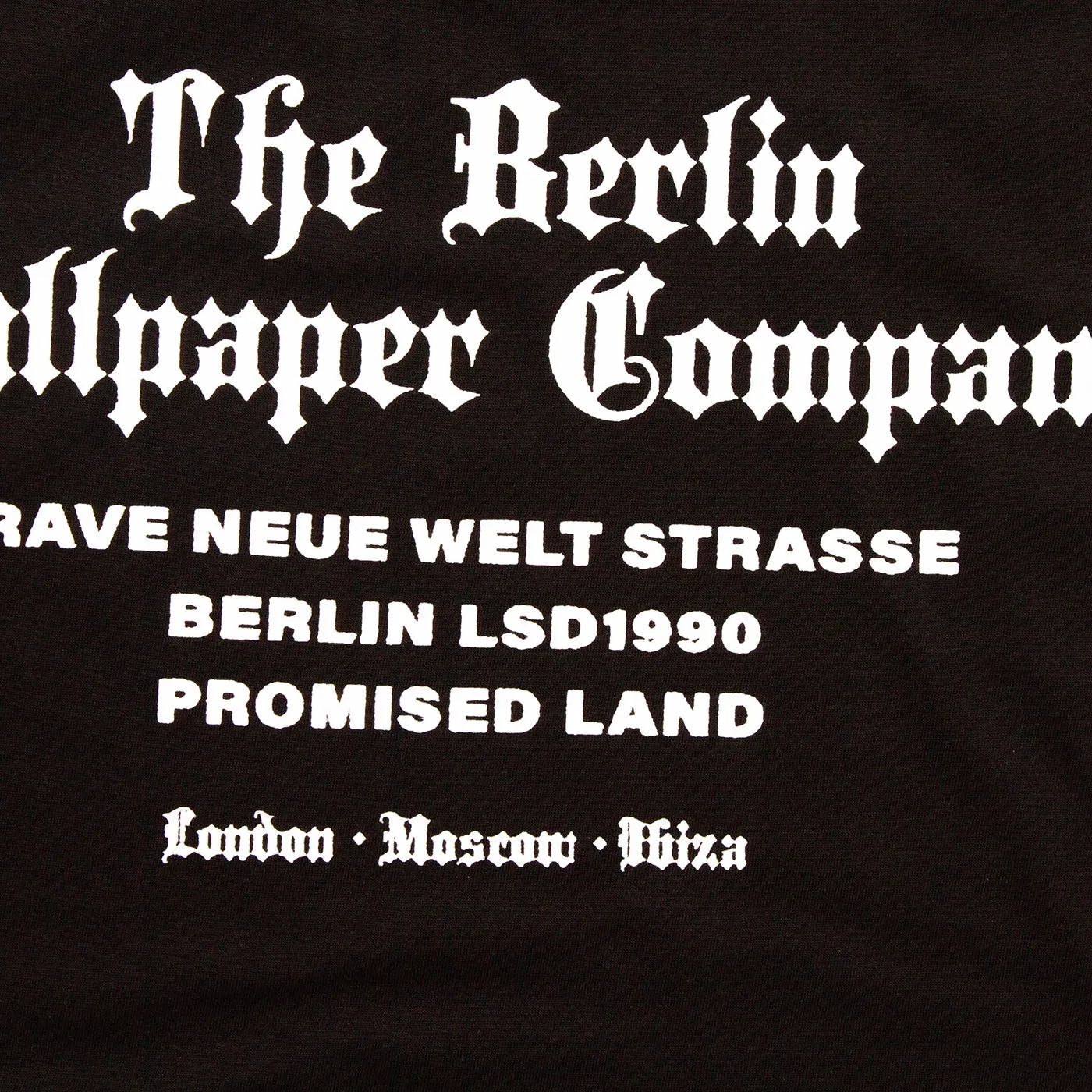 RNW Berlin Wallpaper Front Print - Tshirt - Black