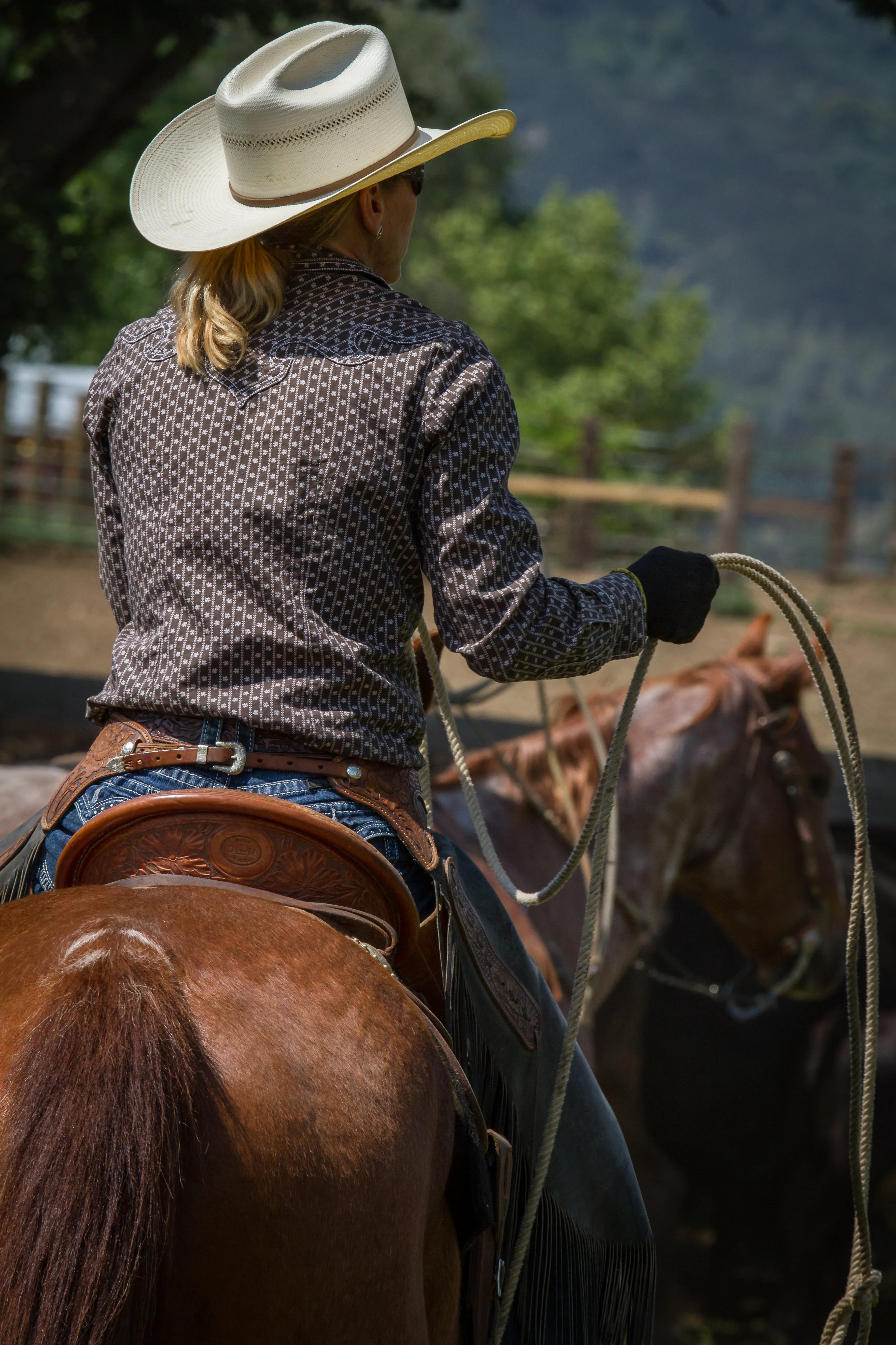 Saddle Brown Over Under Leaf Belt