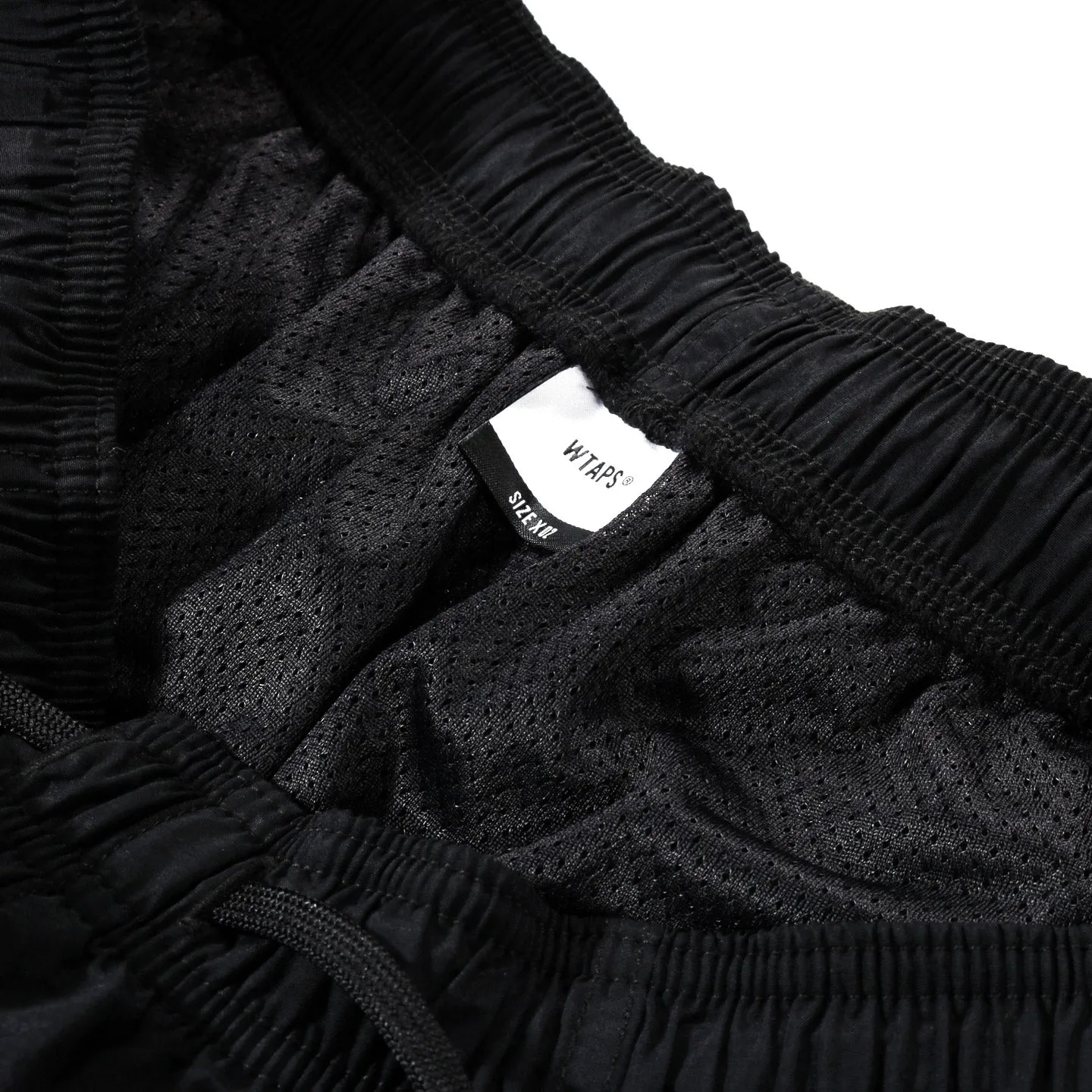 WTAPS CARGO SHORTS NYLON TAFFETA BLACK